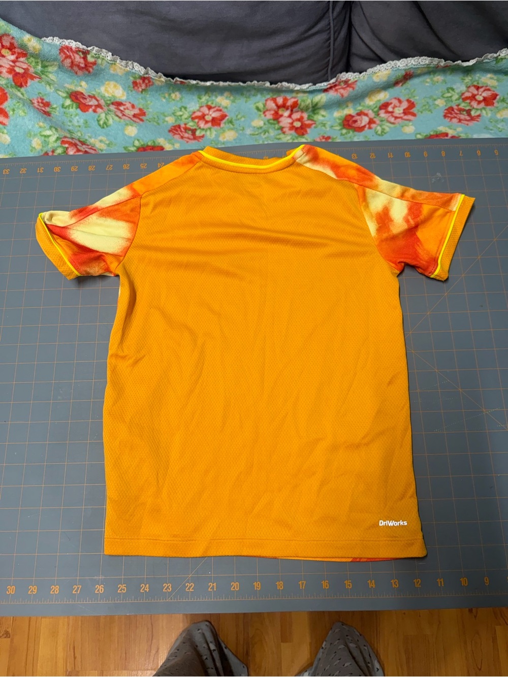 Youth Orange Dri-FIT Short Sleeve Shirt with Tie-Dye L (10-12) has some picks